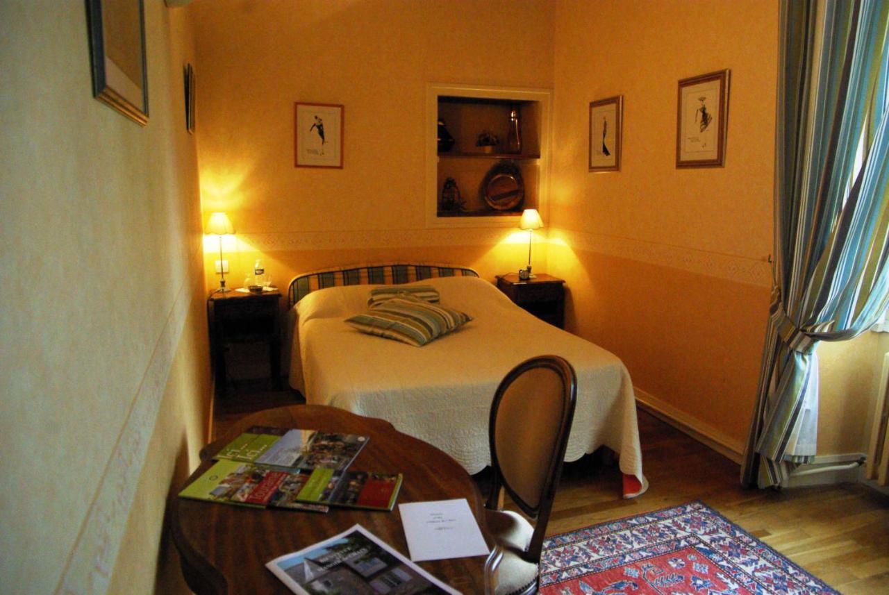 Bed and Breakfast Manoir De Chaix Truyes Zewnętrze zdjęcie