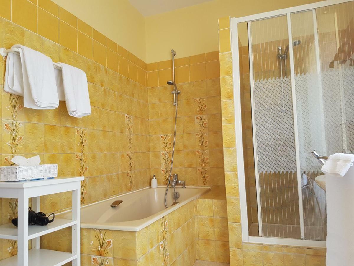 Bed and Breakfast Manoir De Chaix Truyes Zewnętrze zdjęcie